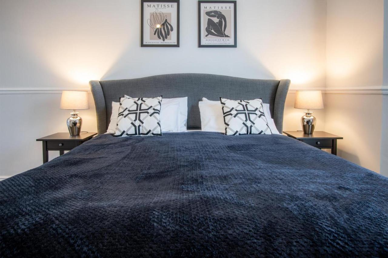 Gwynne House - 6 Bedroom Luxurious Holiday Home - Tenby Harbour Экстерьер фото