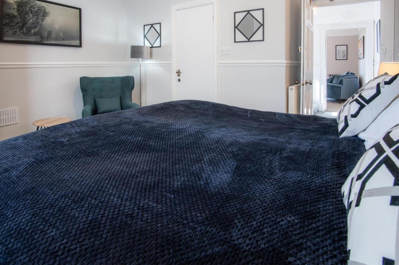 Gwynne House - 6 Bedroom Luxurious Holiday Home - Tenby Harbour Экстерьер фото