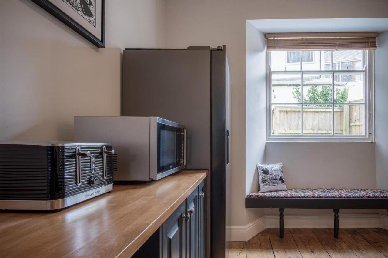 Gwynne House - 6 Bedroom Luxurious Holiday Home - Tenby Harbour Экстерьер фото