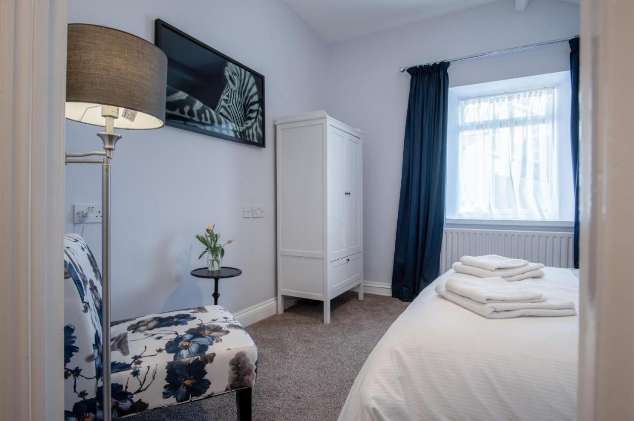 Gwynne House - 6 Bedroom Luxurious Holiday Home - Tenby Harbour Экстерьер фото